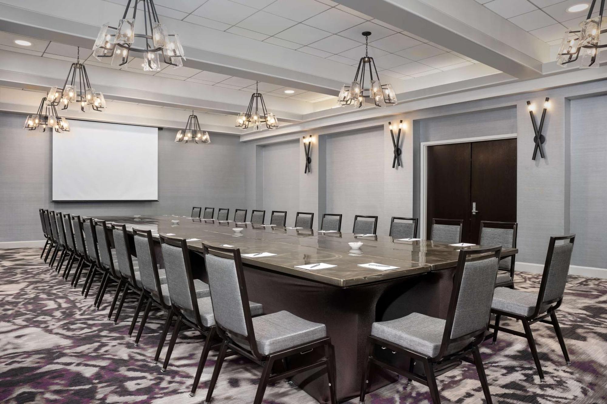 Embassy Suites By Hilton Crystal City National Airport Arlington Zewnętrze zdjęcie