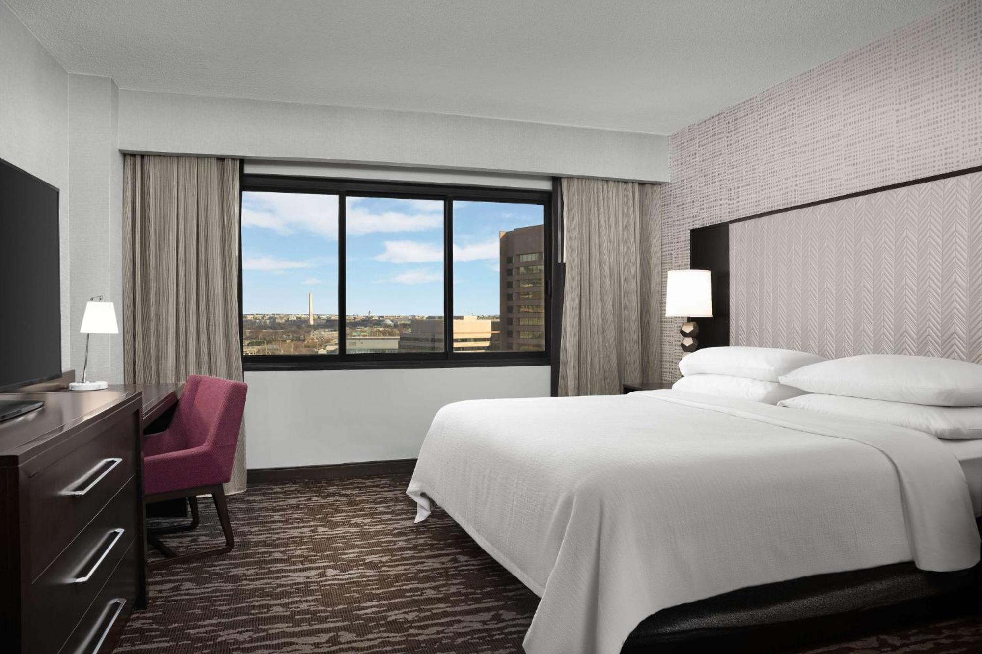 Embassy Suites By Hilton Crystal City National Airport Arlington Zewnętrze zdjęcie