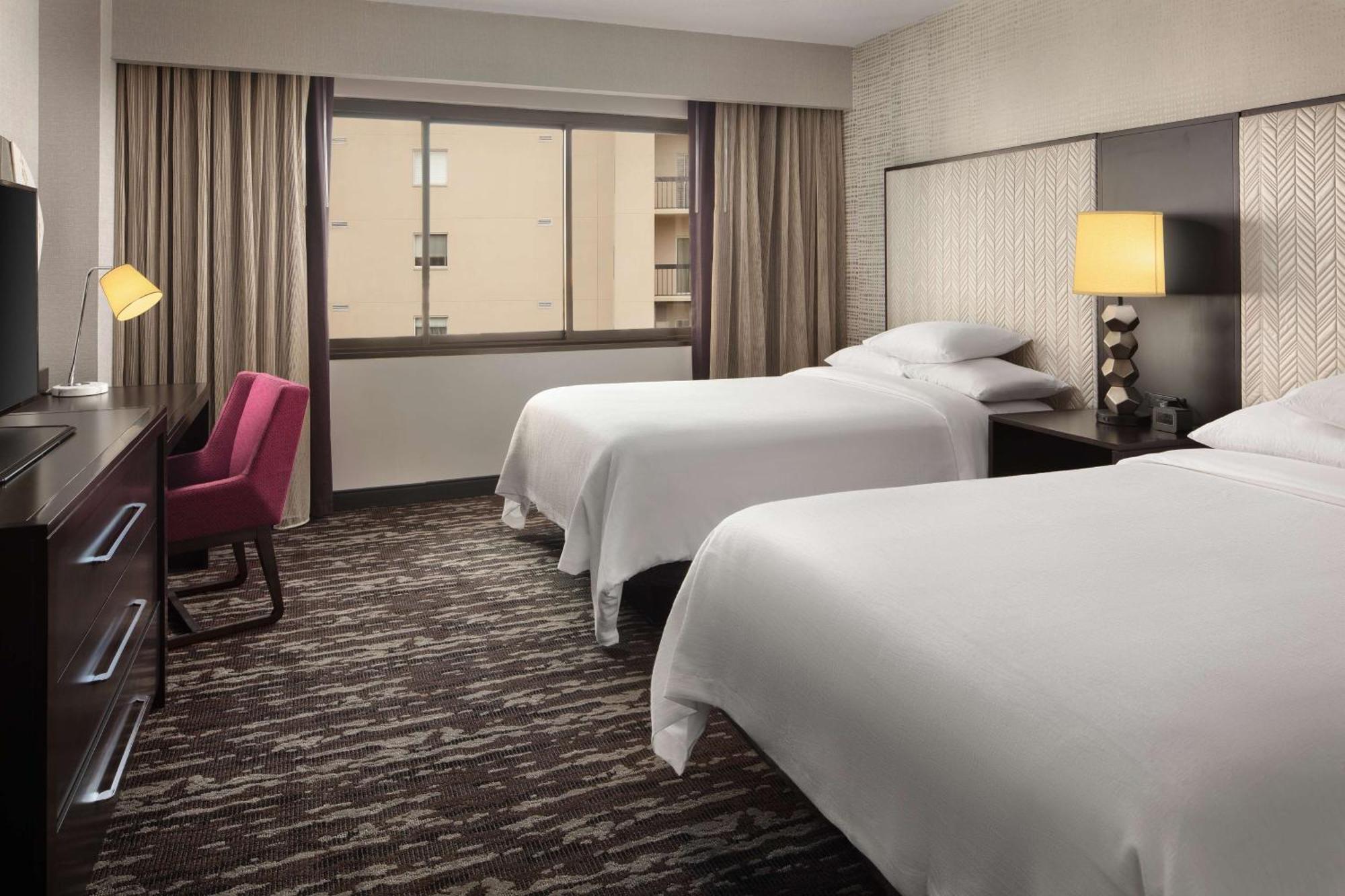 Embassy Suites By Hilton Crystal City National Airport Arlington Zewnętrze zdjęcie