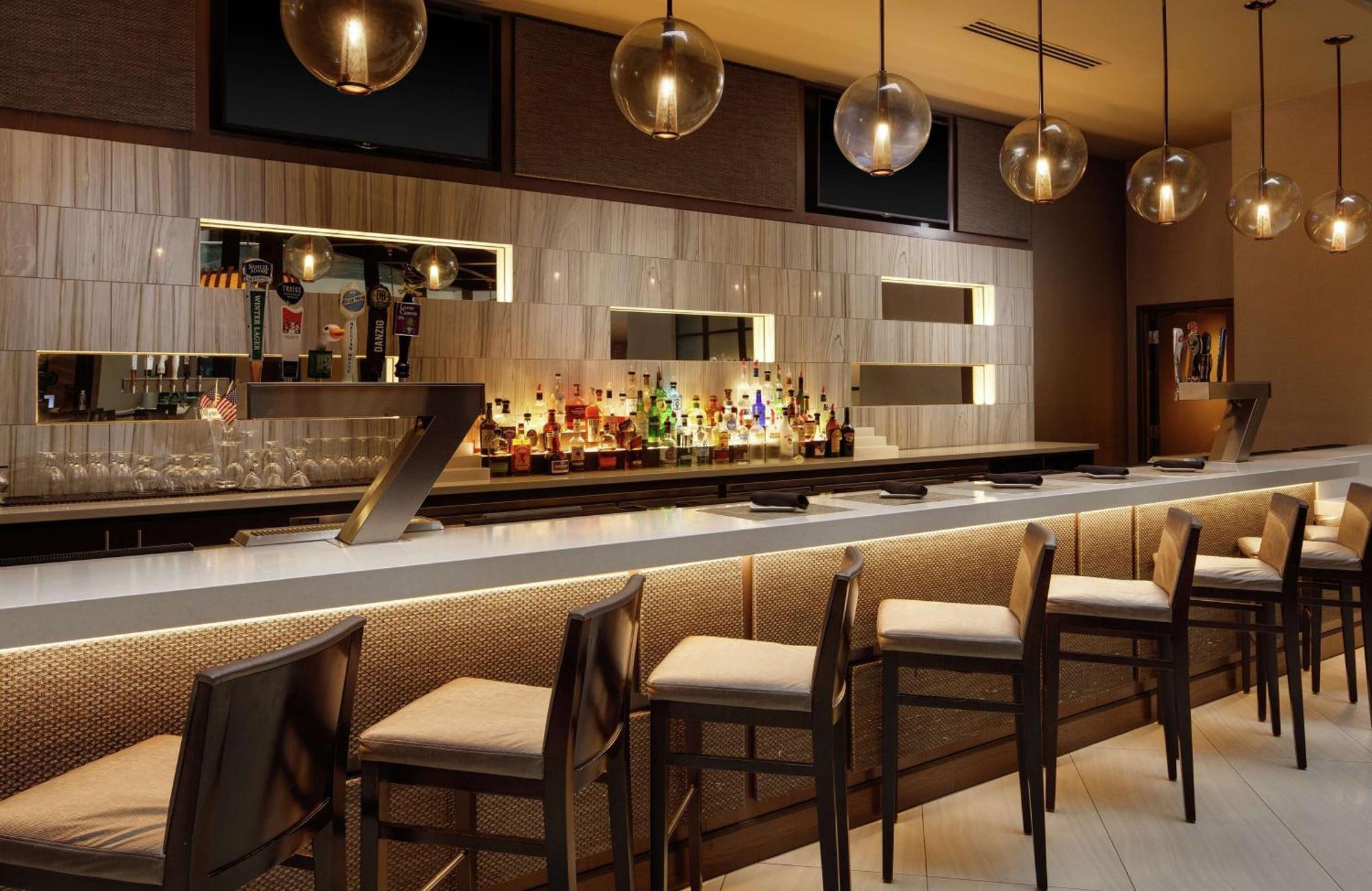 Embassy Suites By Hilton Crystal City National Airport Arlington Zewnętrze zdjęcie