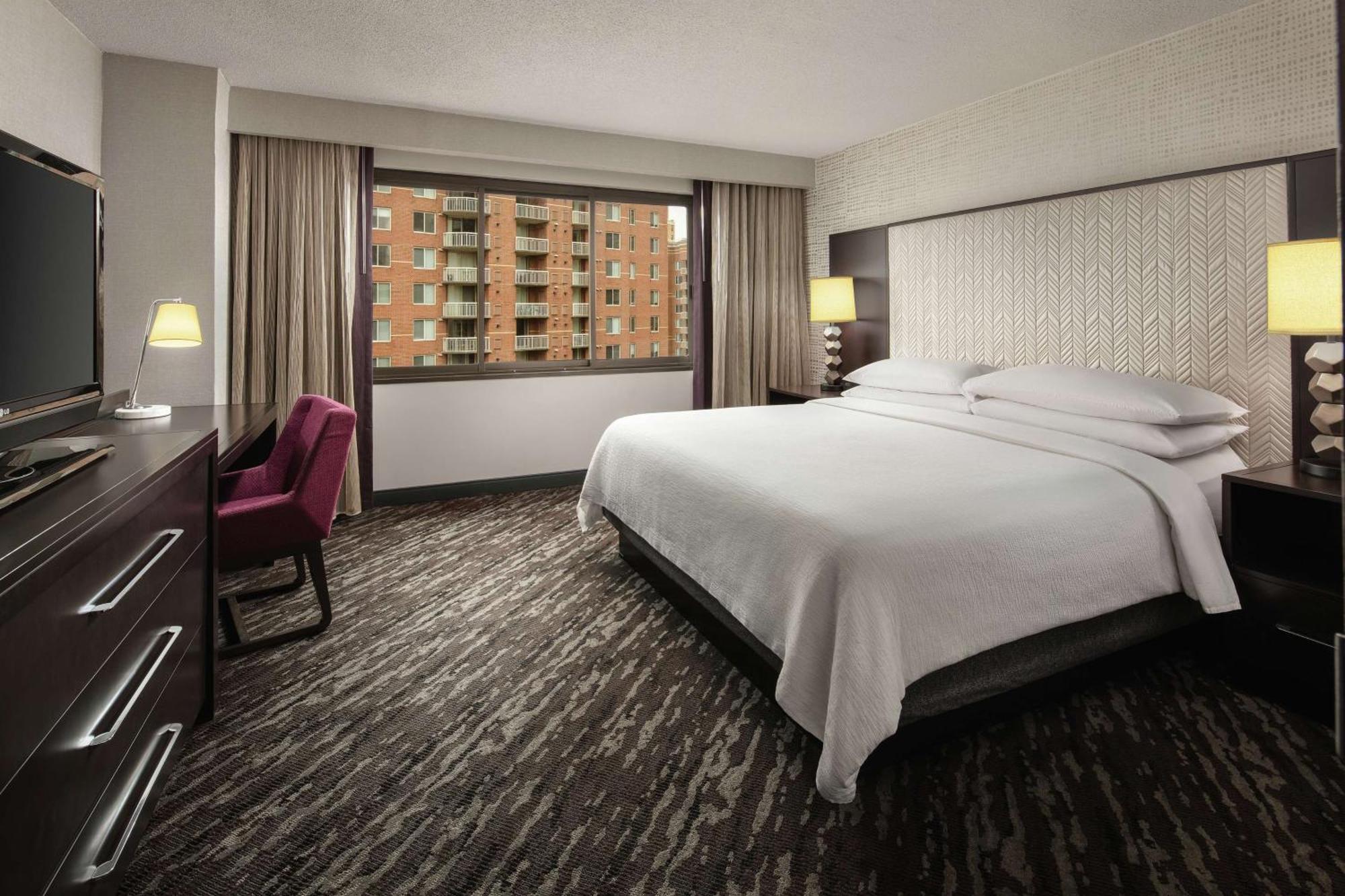 Embassy Suites By Hilton Crystal City National Airport Arlington Zewnętrze zdjęcie