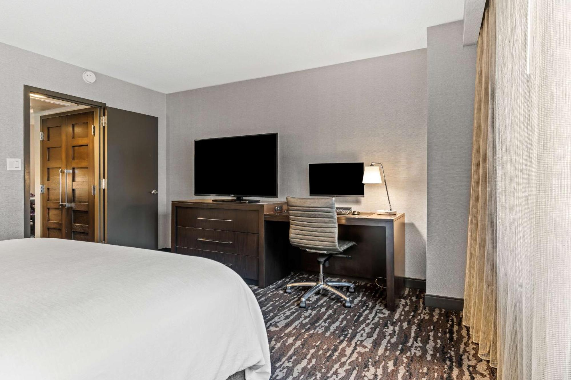 Embassy Suites By Hilton Crystal City National Airport Arlington Zewnętrze zdjęcie