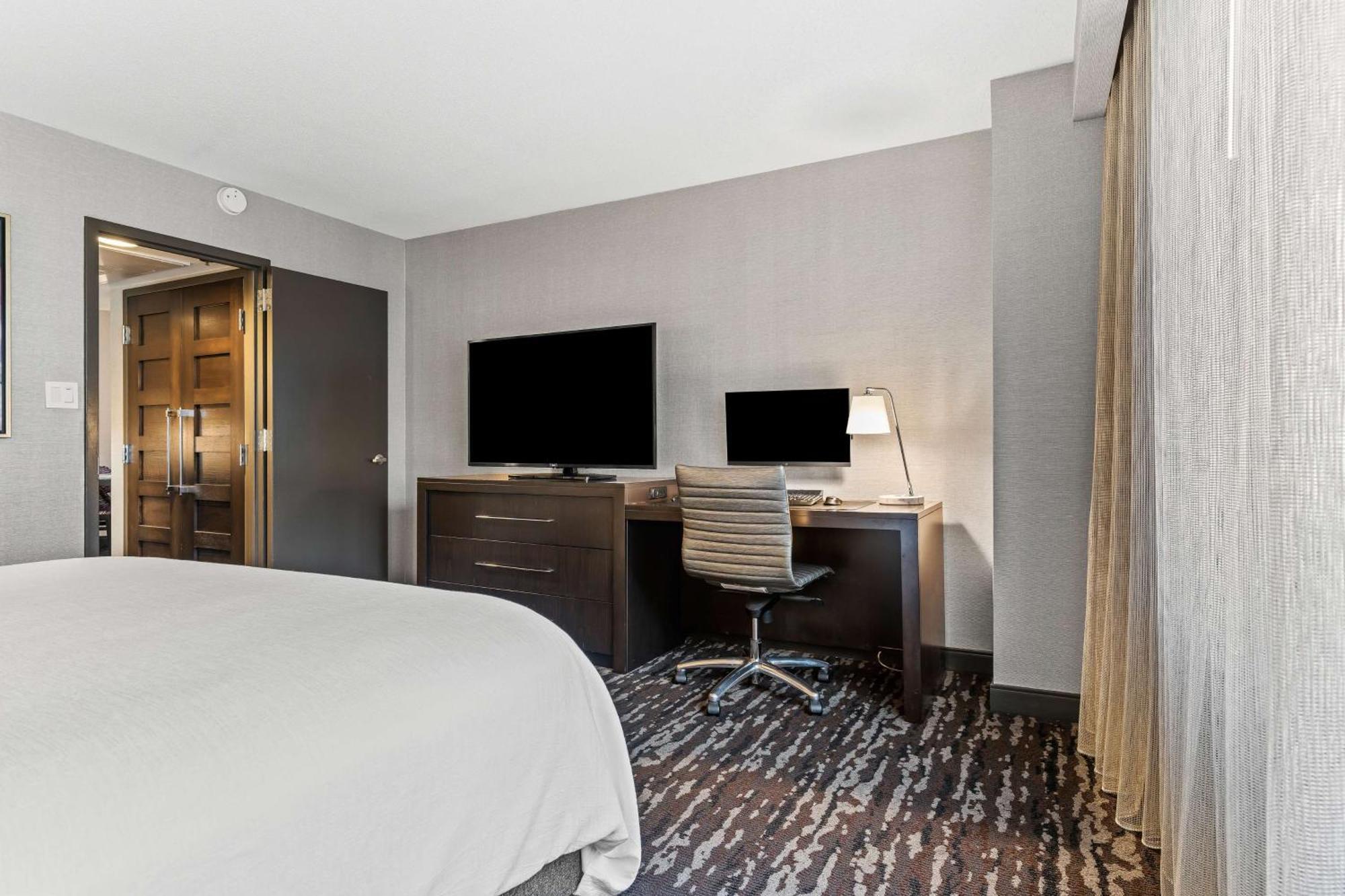 Embassy Suites By Hilton Crystal City National Airport Arlington Zewnętrze zdjęcie